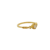 Bague dorée ajourée pierre de lune et zircons