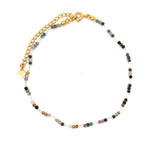 Chaine de cheville cordon beige et petites pierres tourmaline