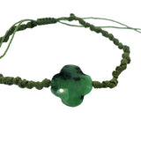 Bracelet doré sur cordon vert trèfle en ruby zoisite facetté