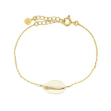 Bracelet doré avec cauri naturel
