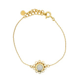 Bracelet doré fleur avec pierre de lune et zircons blancs