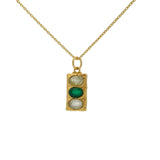 Collier doré plaque martelée trilogie en prehnite, onyx verte et pierre de lune 42 cm
