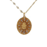 Collier doré médaille avec main de fatma et zircons baguette 50 cm