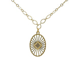 Collier doré à maillons ovales et médaillon ajouré 50cm