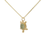 Collier doré et tortue préhnite en cabochon 42 cm
