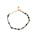 Bracelet doré mix perles fantaisie vertes, noires, blanches avec couronnes dorées