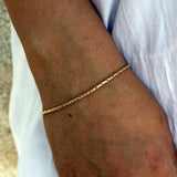 BRACELET DORÉ ET GRENAT