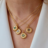 Collier doré pendentif médaille soleil pierre 42 cm