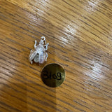 Collier argent 925 scarabée ailes qui s'ouvrent et pierre naturelle 42 cm