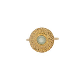 Bague dorée ronde martelée et pierre