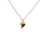 Collier doré et pendentif dent de requin - Colliers