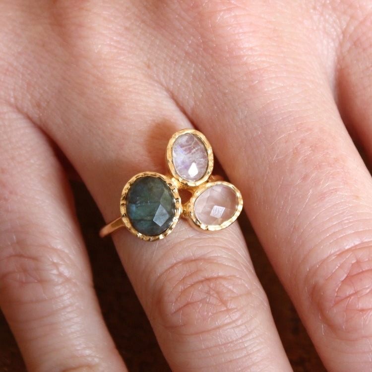 Bague dorée trio de pierres - 50 / LABRADORITE - PIERRE DE
