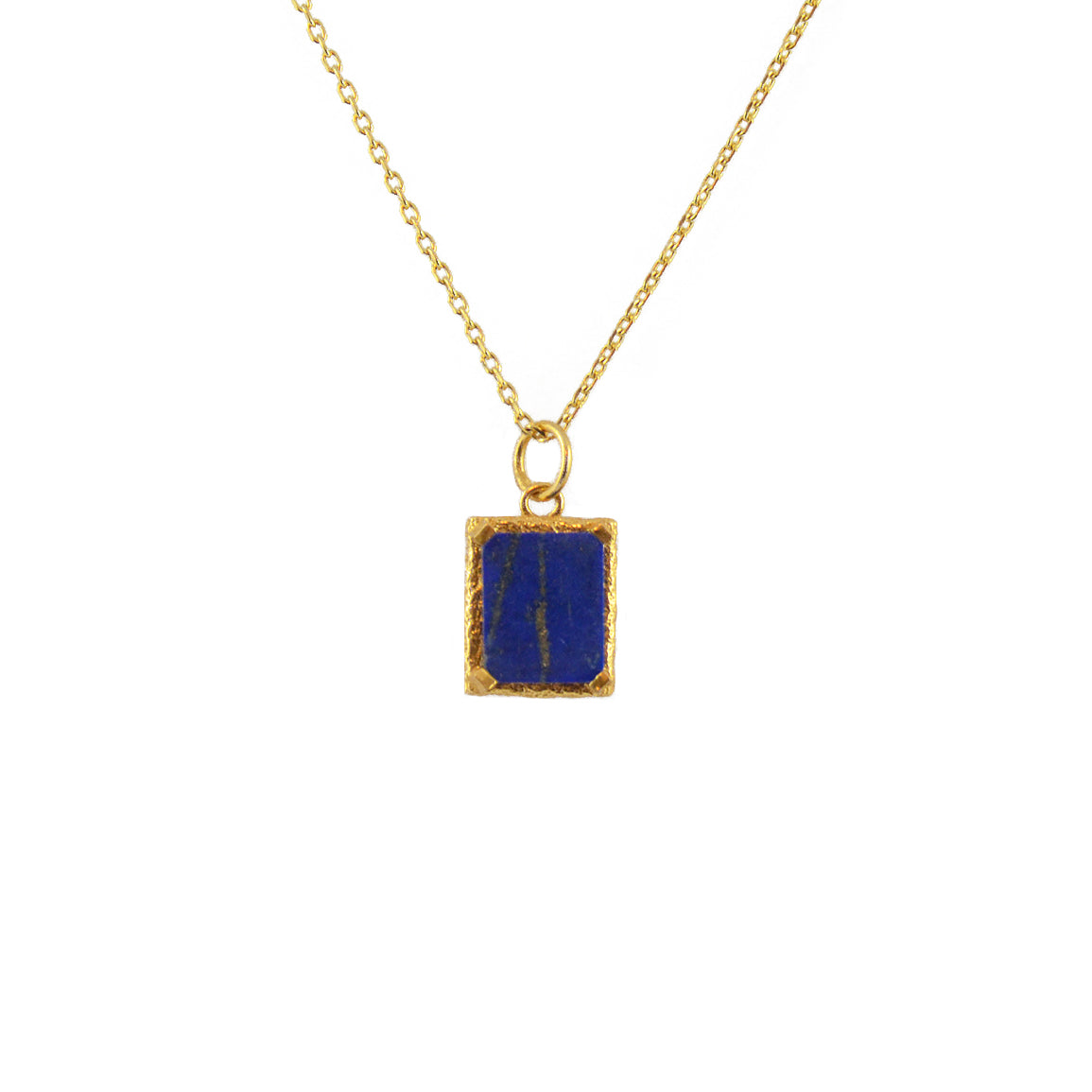Collier dorée pendentif texturé et pierre rectangulaire -