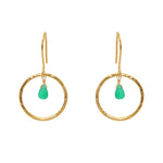 Boucles dorées anneau martelé et goutte pierre - ONYX VERTE