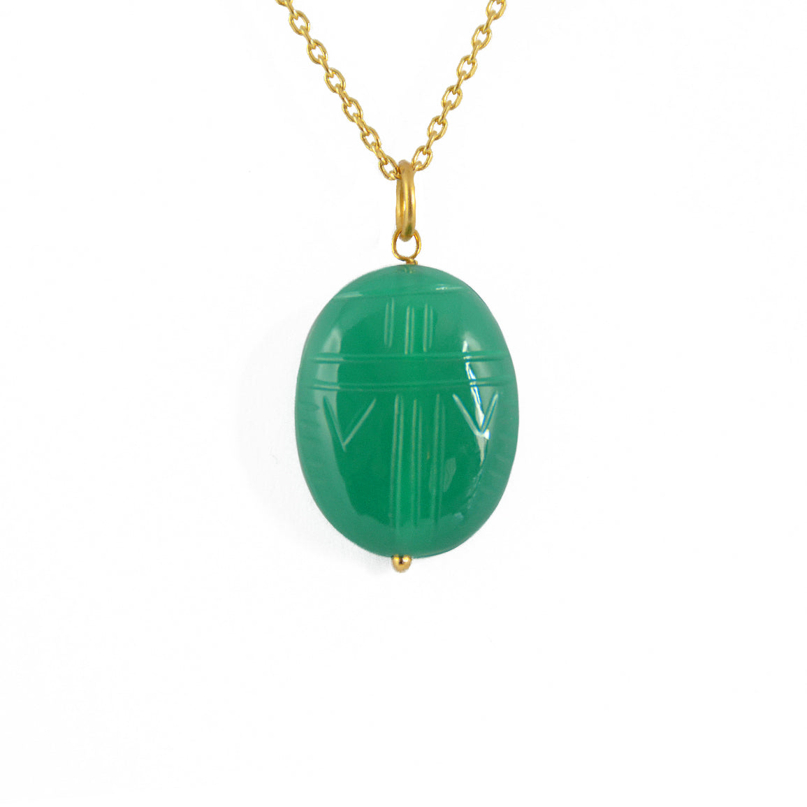 Collier doré grand scarabée pierre