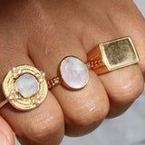 Bague chevalière carrée dorée à l’or fin 18k