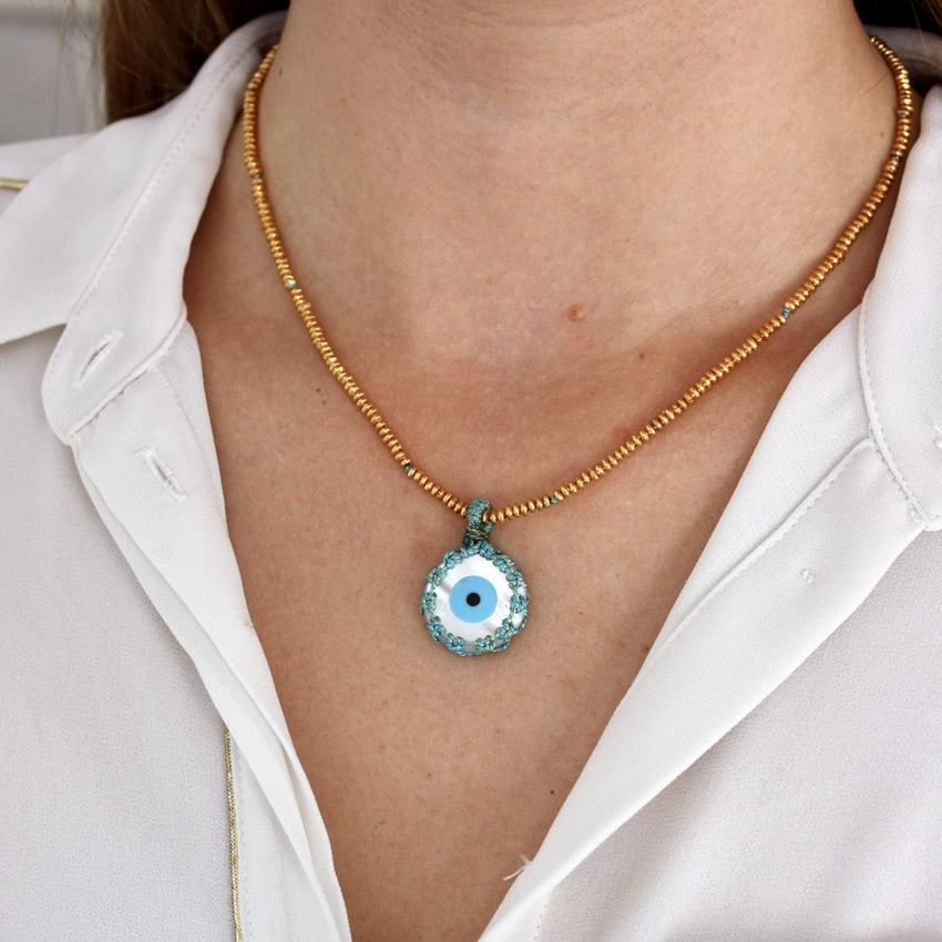 Collier cordon et oeil en nacre