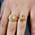 Chevalière dorée pierre et oeil zircon - 50 / PIERRE DE LUNE