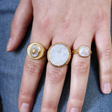 Bague dorée cabochon pierre