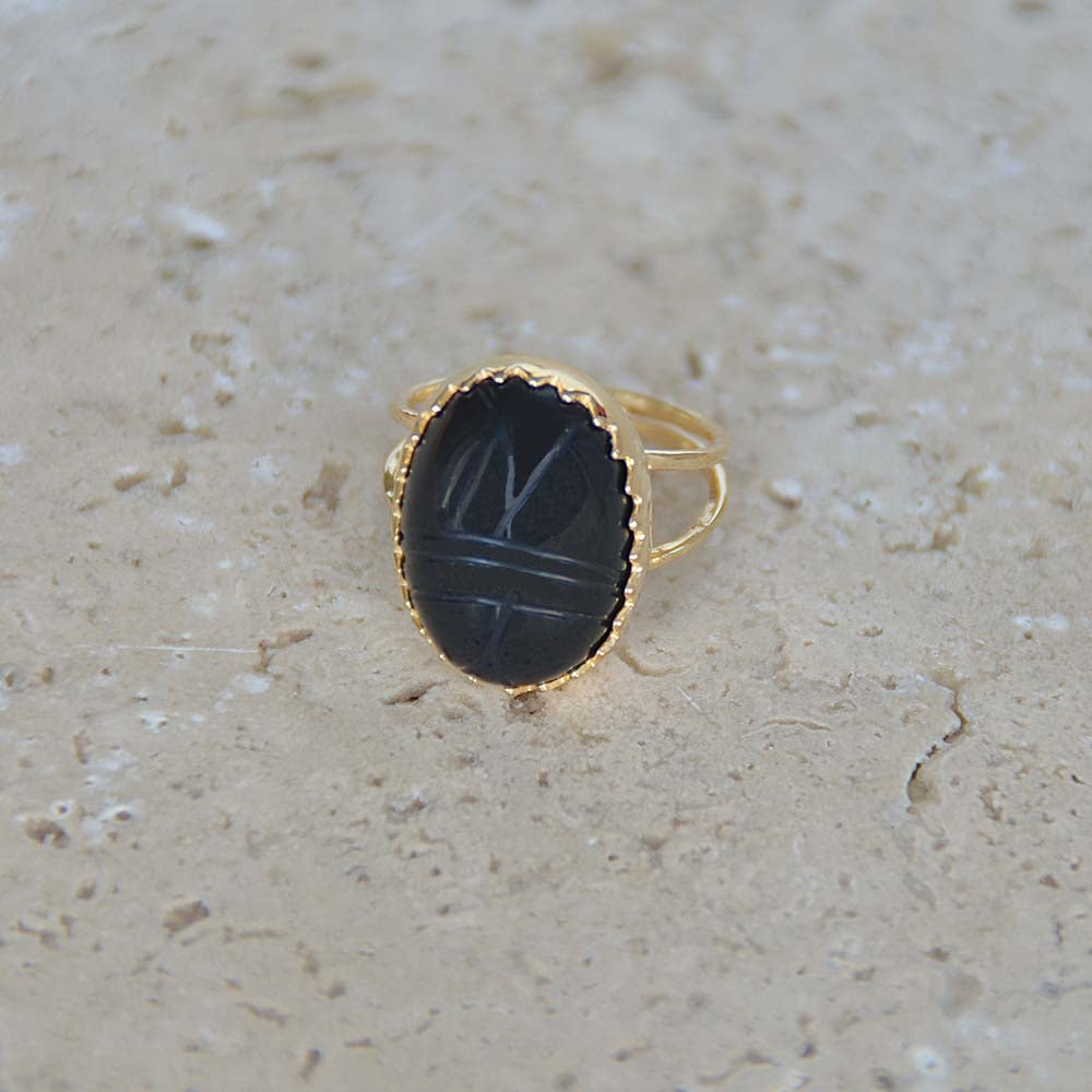 Bague dorée scarabée taillé dans la pierre - 50 / ONYX NOIRE