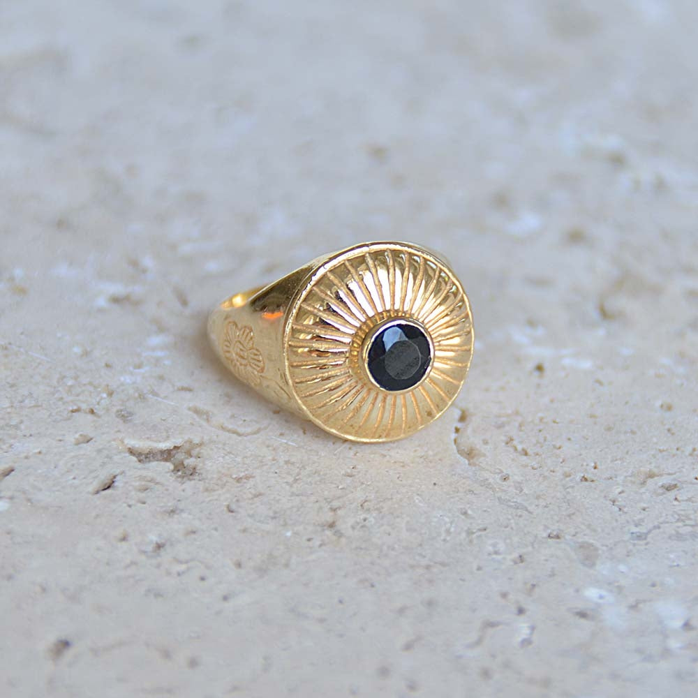 Chevalière dorée et pierre ronde - 50 / ONYX NOIRE