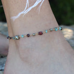 Bracelet de cheville doré et pierres