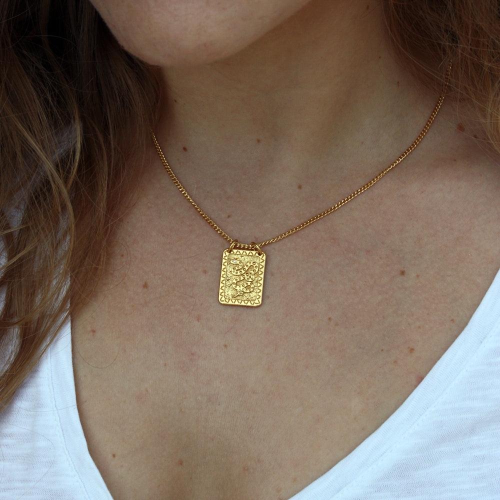 Collier doré maille gourmette limée