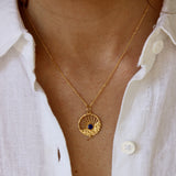 Collier doré médaille astres soleil et pierre - LAPIS