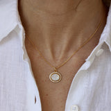 Collier doré pierre plate et zircons - PIERRE DE LUNE
