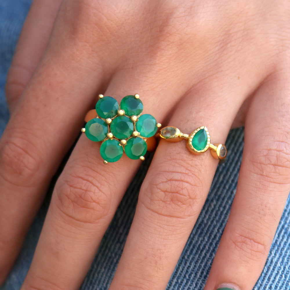 Bague dorée fleur en pierre - 54 / ONYX VERTE
