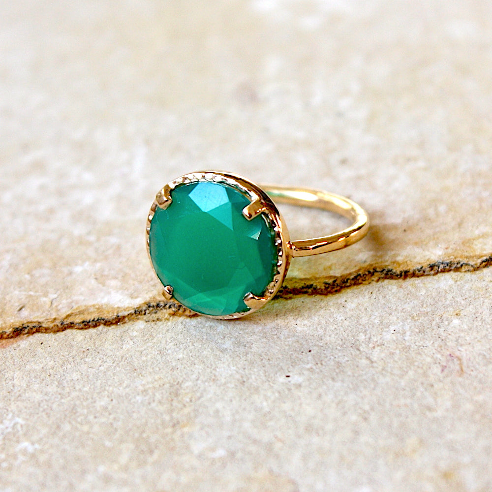 Bague dorée pierre ronde 4 griffes - 50 / ONYX VERTE