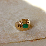 Chevalière dorée vagues et pierre cabochon - 50 / ONYX VERTE