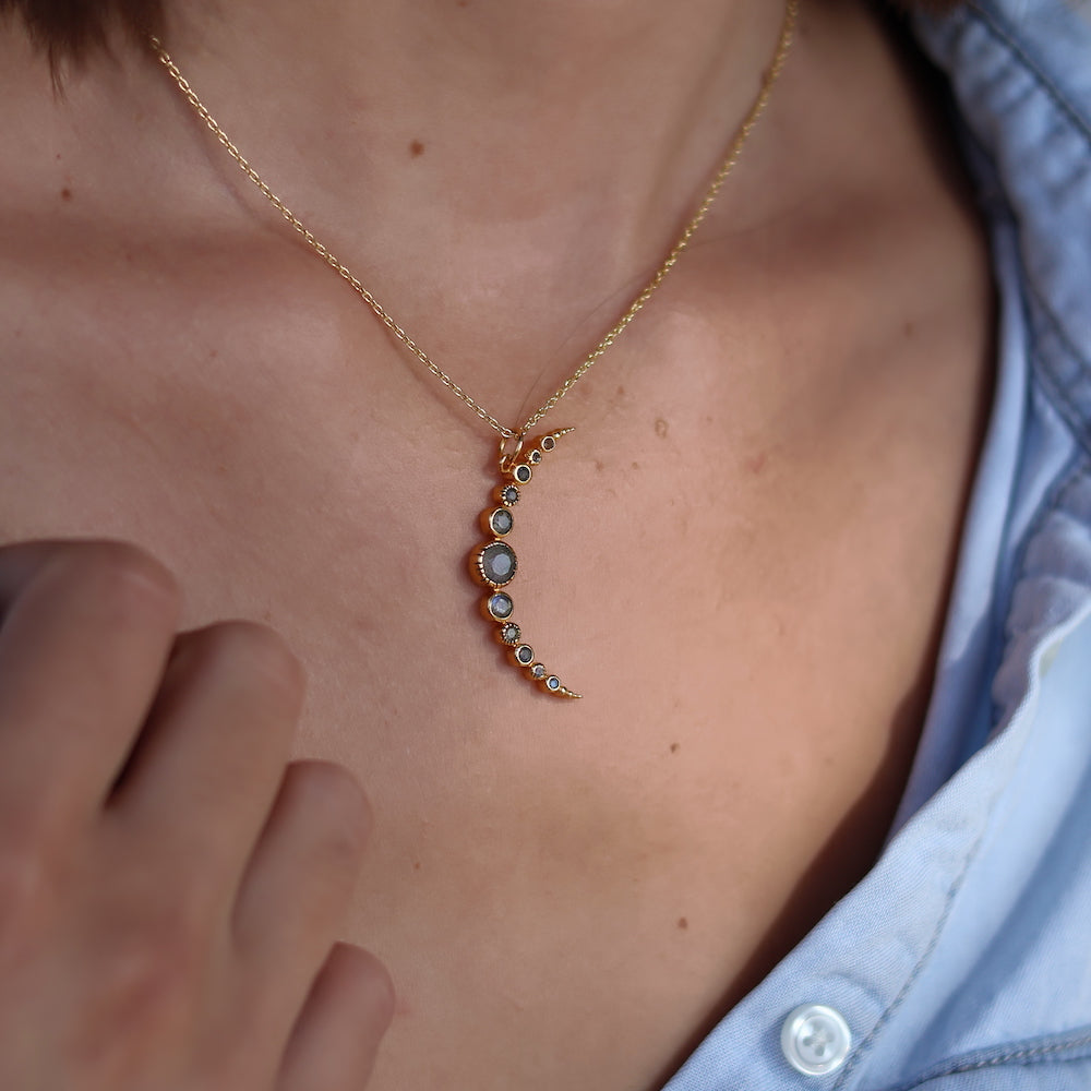 Collier doré croissant de lune et pierres - LABRADORITE