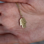 Collier doré pendentif main gravée fleurs et Good Life