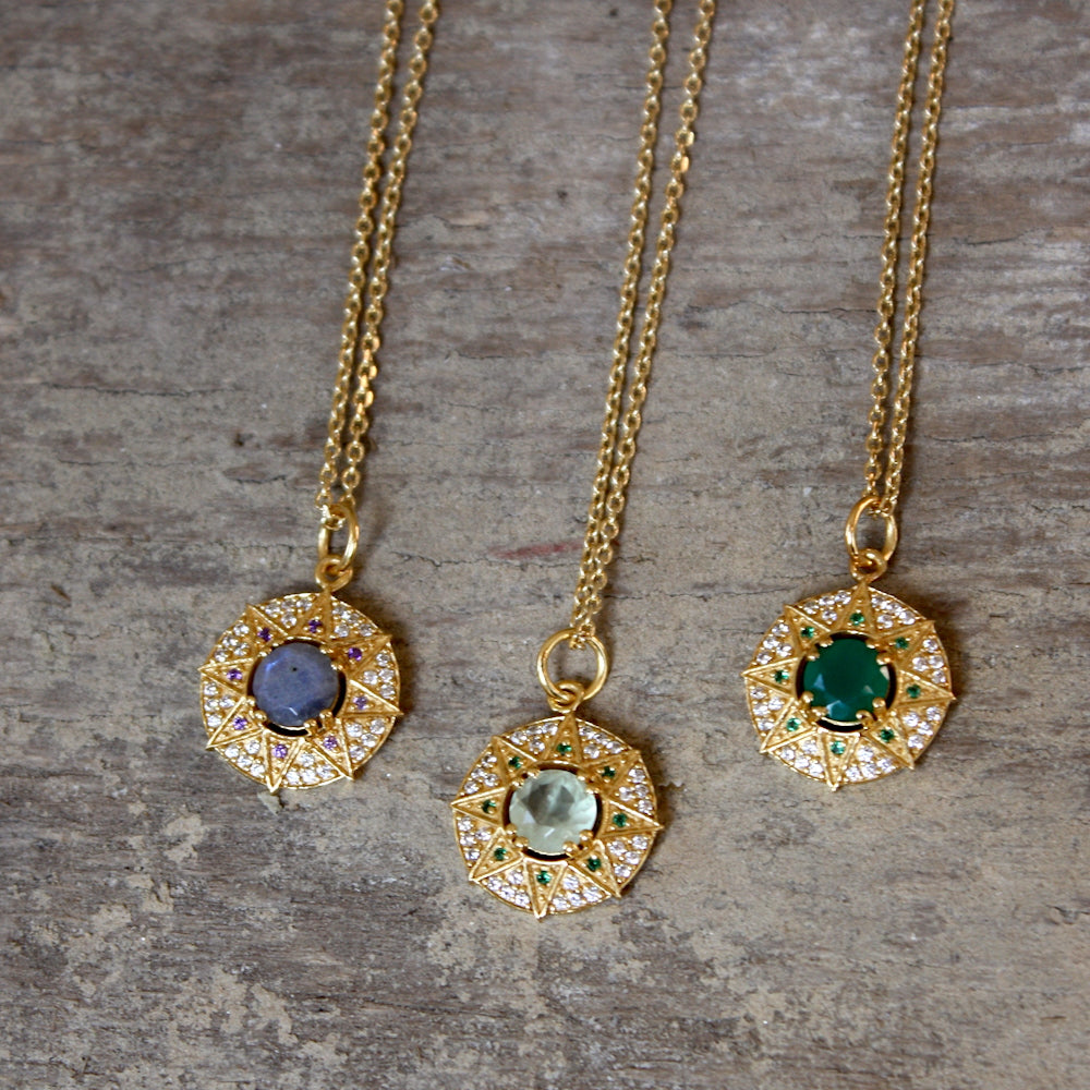 Collier doré médaille étoile pierre et zircons - LABRADORITE