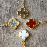 Collier doré trèfle avec prehnite 42 cm