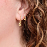 Boucles dorées barre zircons et pampille