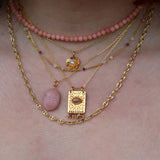 Collier doré grand scarabée taillé dans la pierre 42 cm