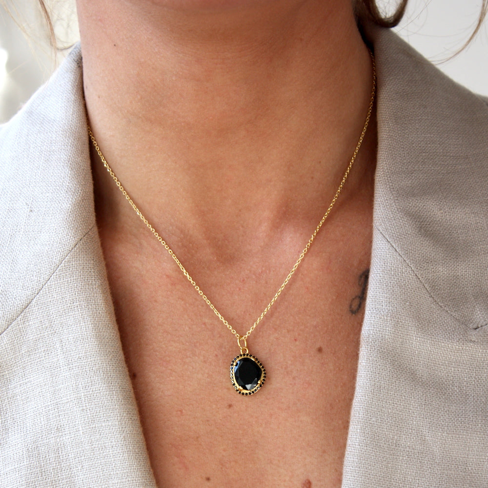 Collier doré pierre irrégulière et zircons - ONYX NOIRE