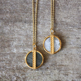 Collier doré médaille pierre sertie - PIERRE DE LUNE