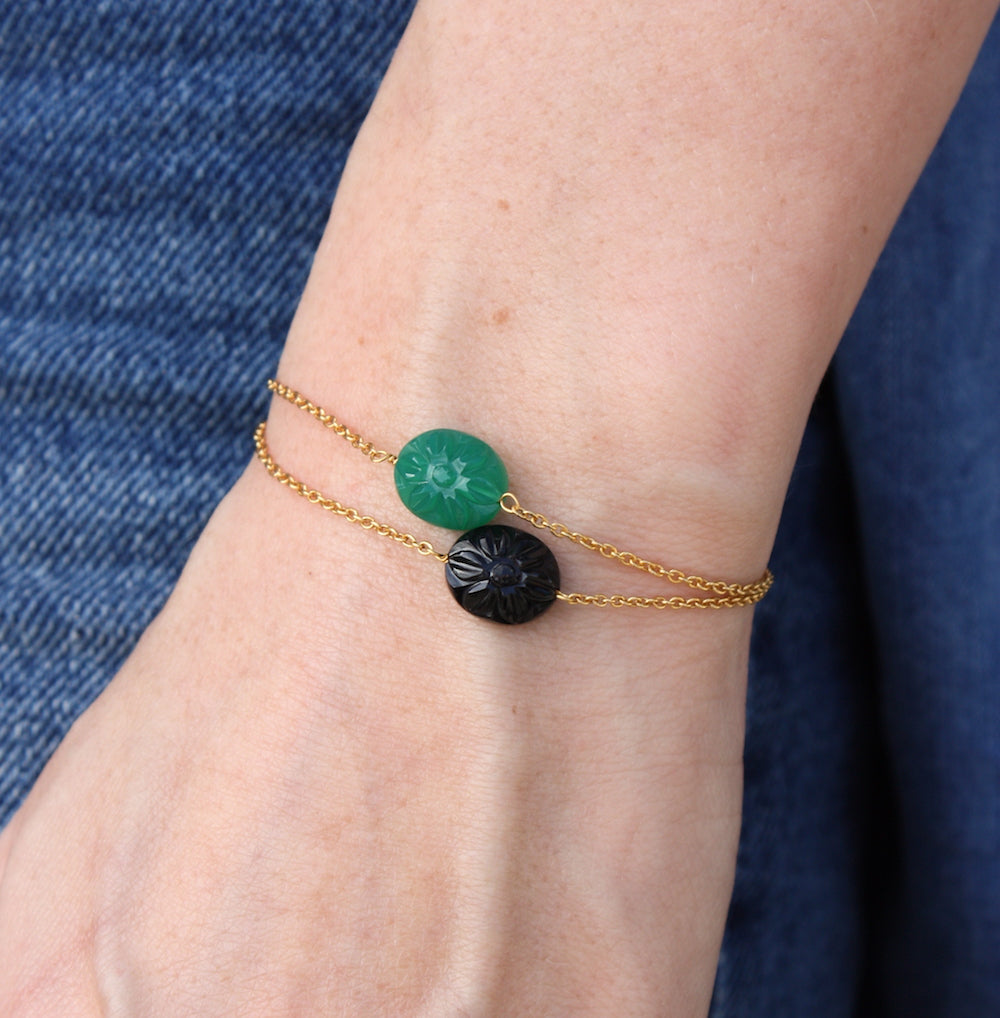 Bracelet doré fleur en pierre naturelle