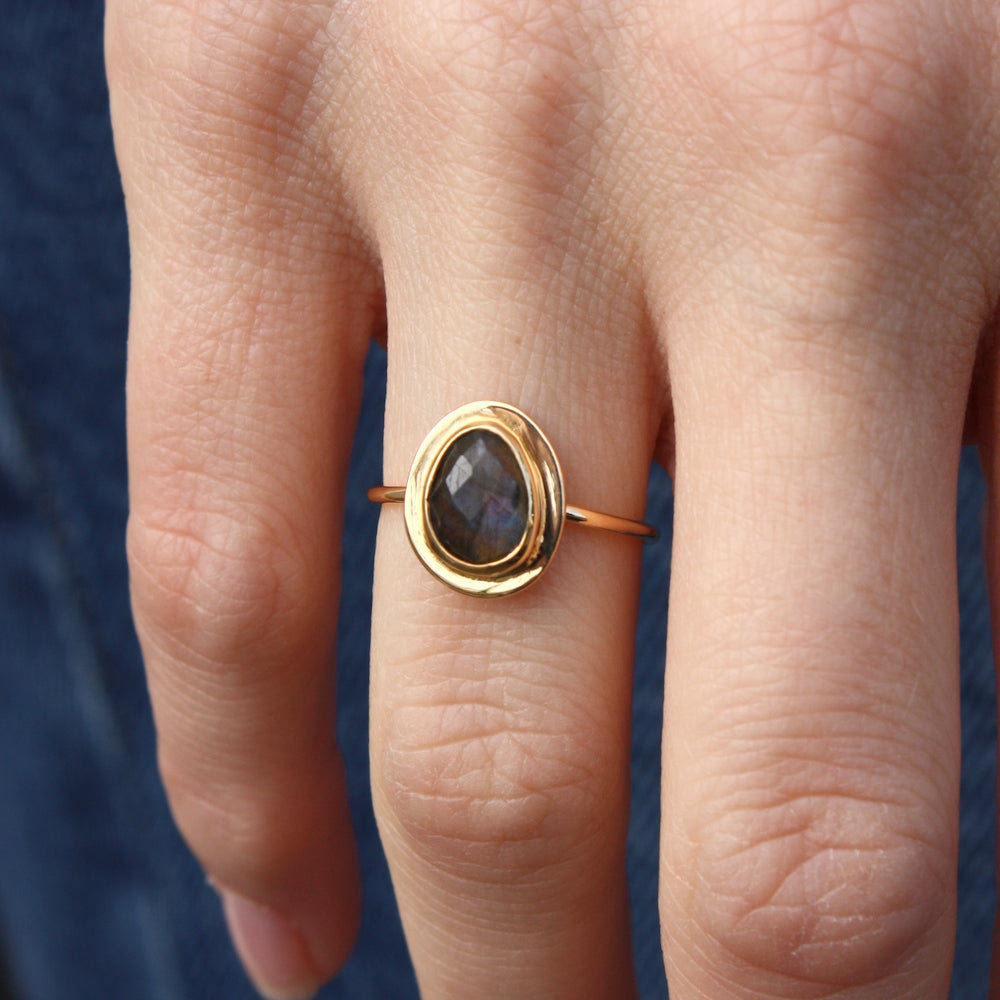 Bague dorée pierre irrégulière - 50 / LABRADORITE