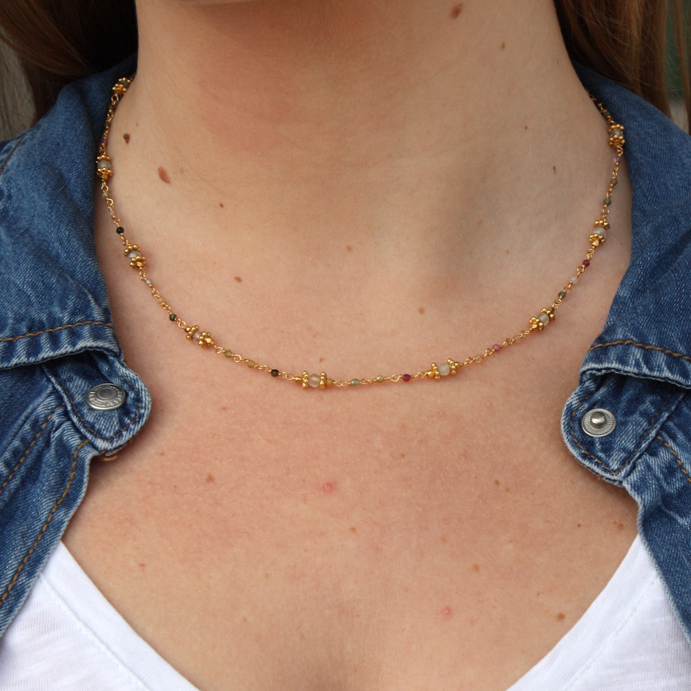 Collier pierres et disques dorés