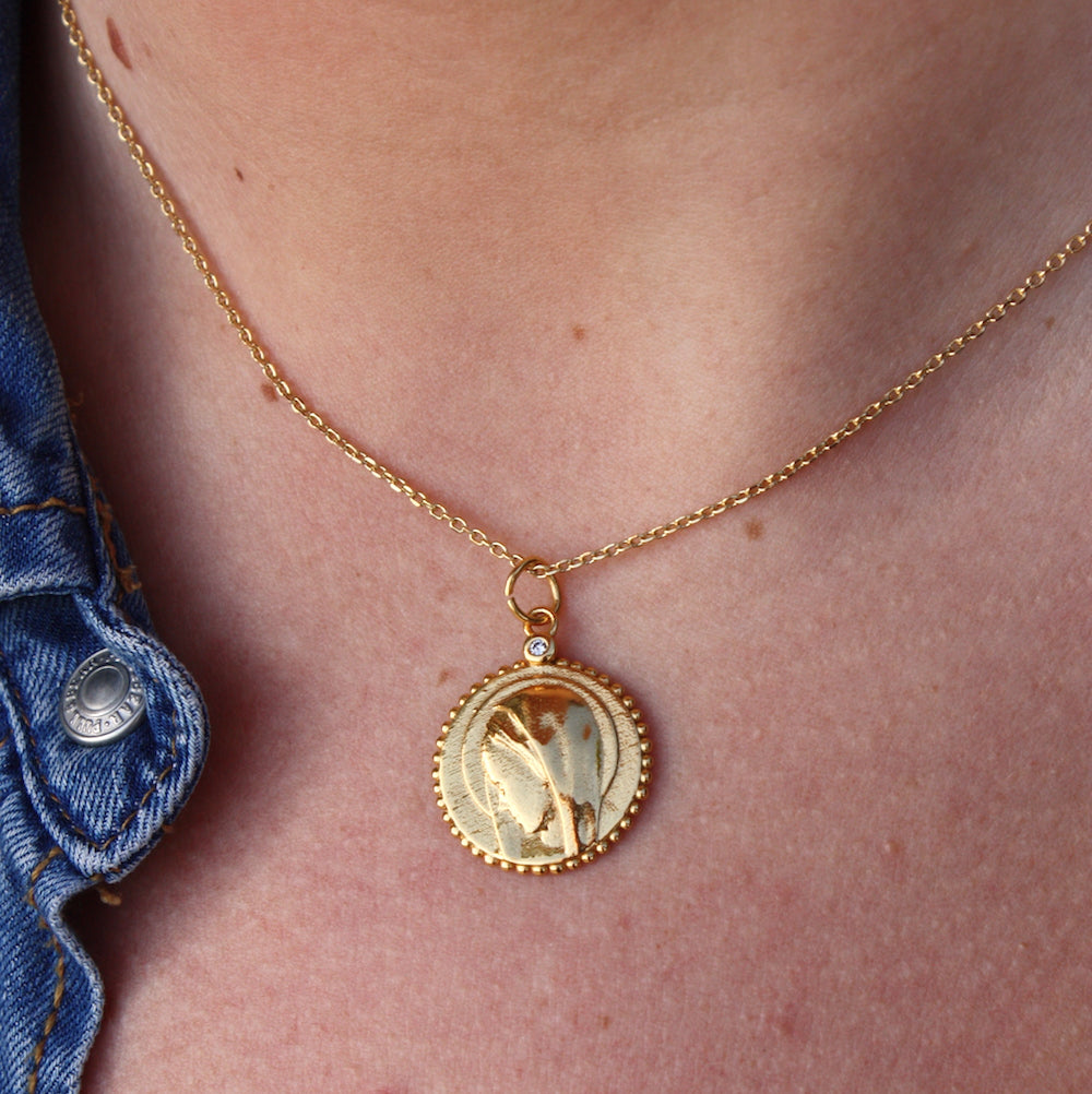 Collier doré médaille sainte marie - ZIRCON BLANC