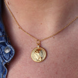 Collier doré médaille sainte marie - ZIRCON BLANC