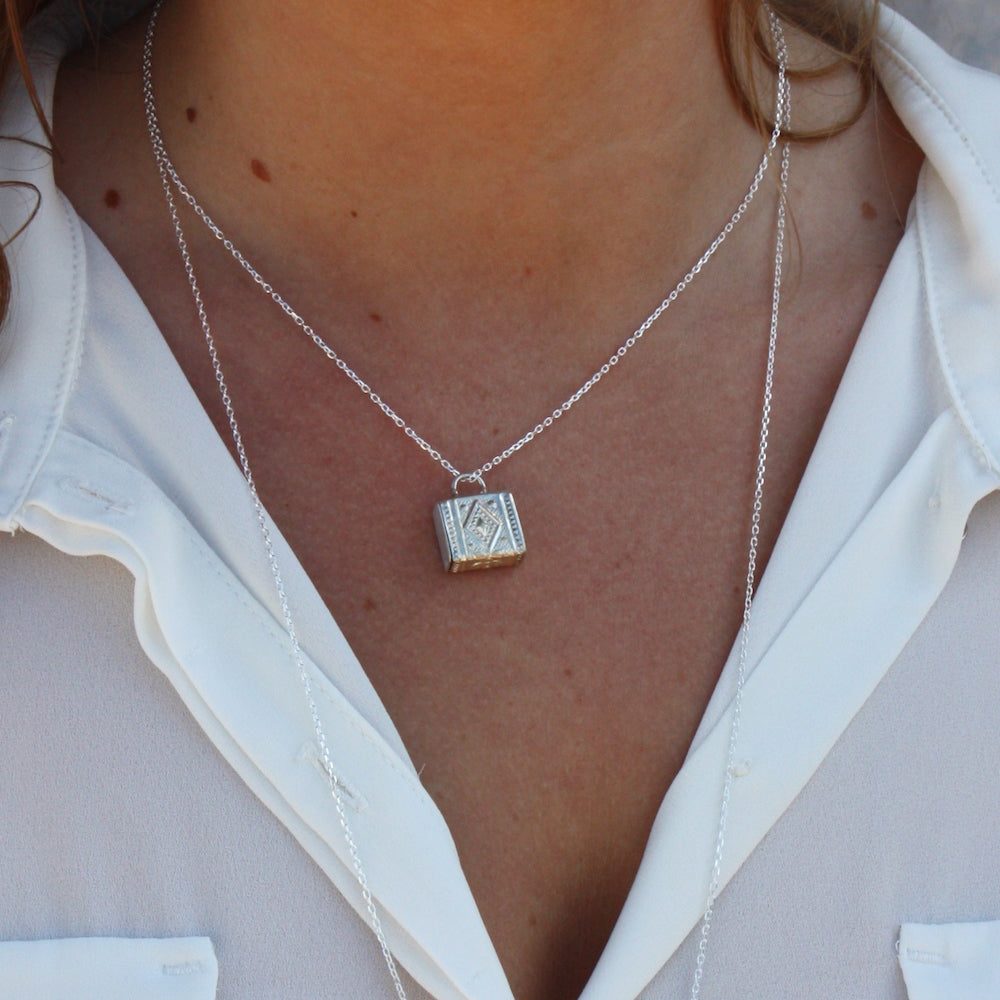 Collier argent 925 et boite porte bonheur