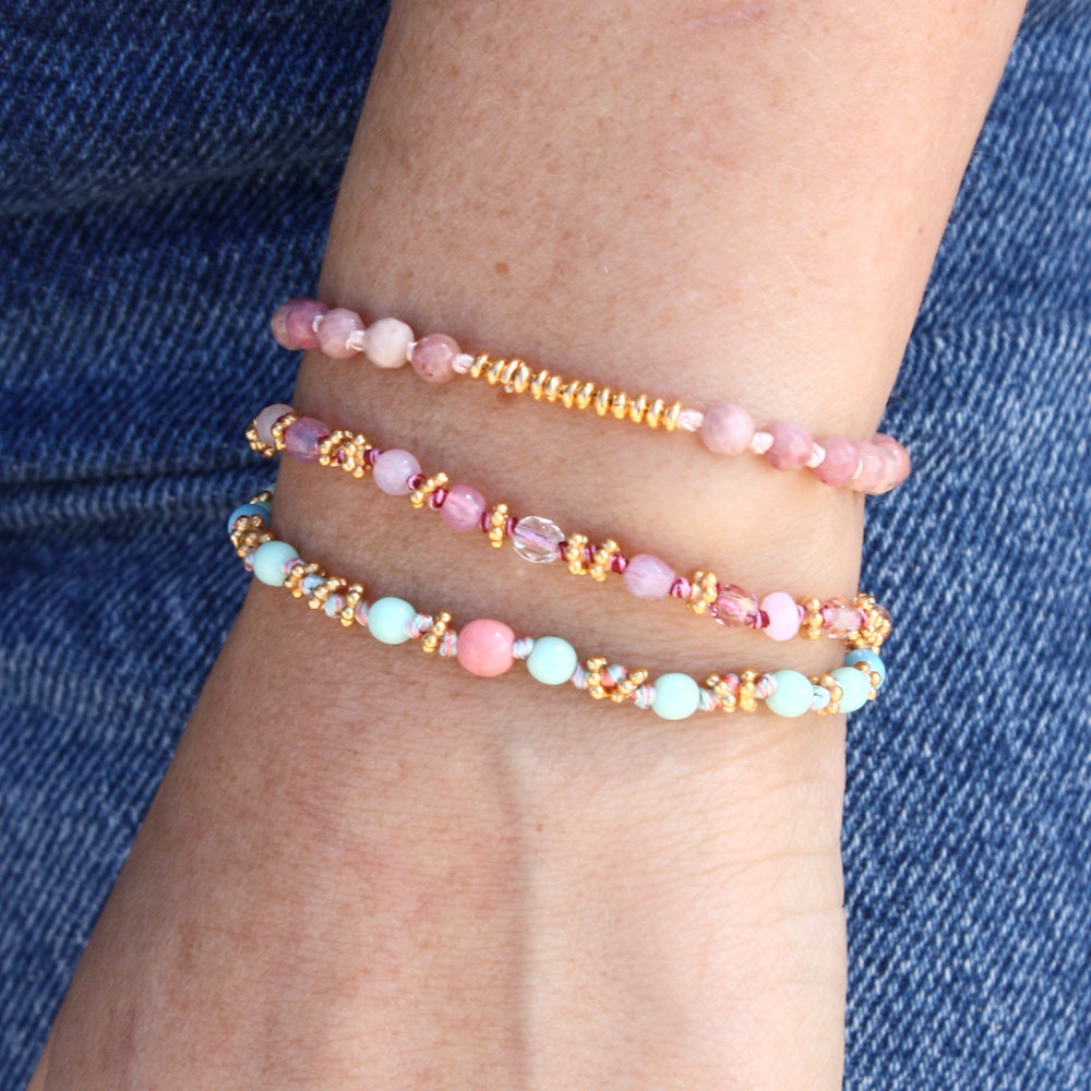 Bracelet pierres facettées et disques dorées