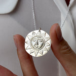 Collier argent 925 et médaille mate soleil visage