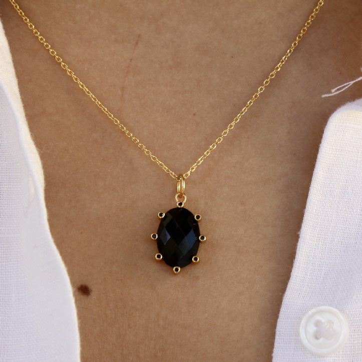 Collier doré pierre ovale ovale et zircons - ONYX NOIRE