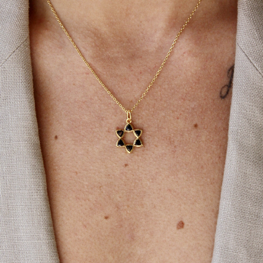 Collier doré étoile de David et pierre - ONYX NOIRE